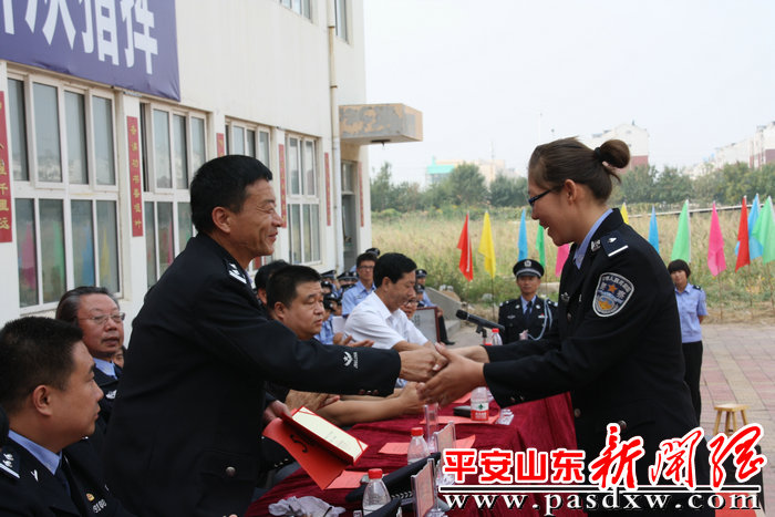 毛华发荣誉证书
